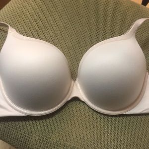 Victoria Secret padded bra. Soft pink. Under wire